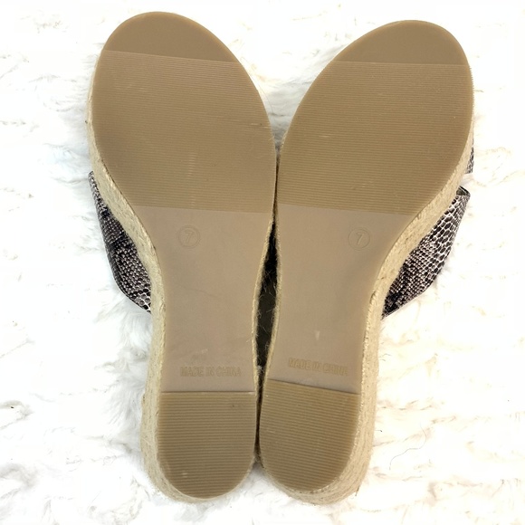 Kelsi Dagger Bianca Black Snake Wedge Sandal NWOT - Picture 7 of 7